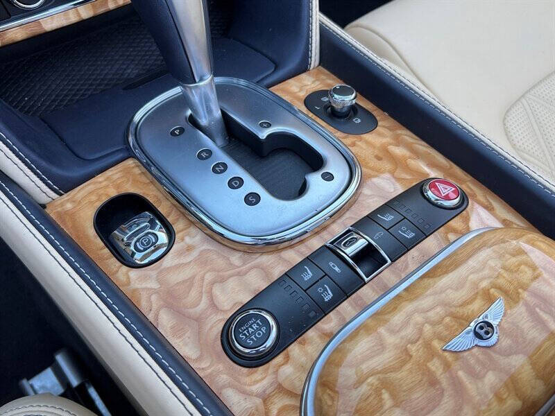 2015 Bentley Continental 38