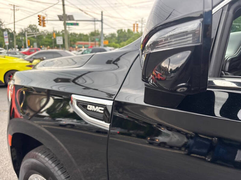 2021 GMC Yukon SLT