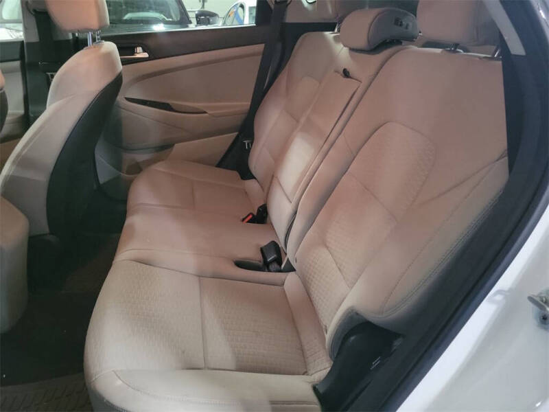 2021 Hyundai Tucson SE