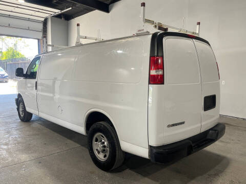 2017 Chevrolet Express 2500