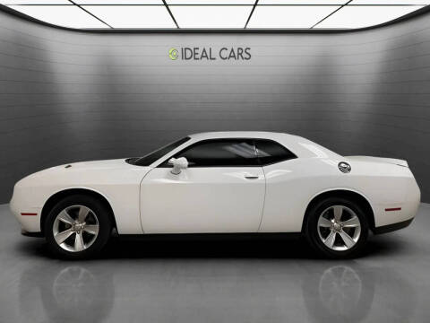 2021 Dodge Challenger SXT