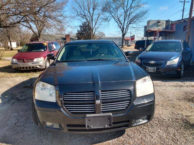 2006 Dodge Magnum for sale at AFFORDABLE DISCOUNT AUTO in Humboldt TN
