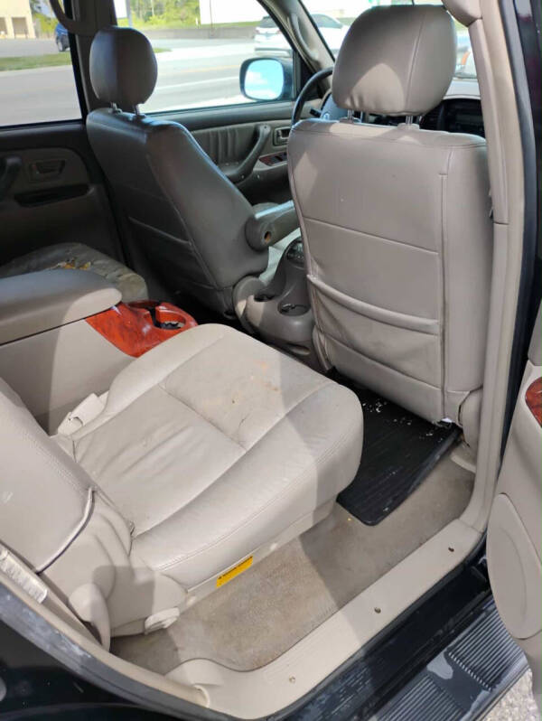 2005 Toyota Sequoia Limited