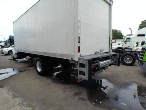 2015 Freightliner M2 106