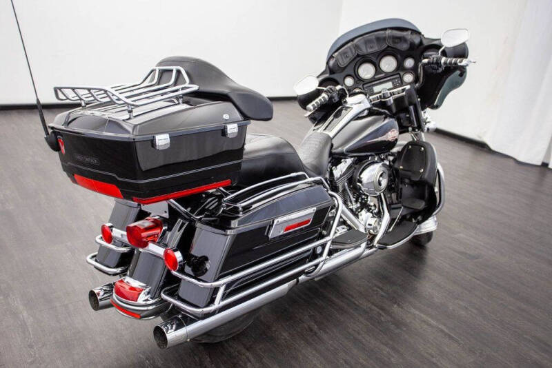 2010 Harley-Davidson FLHTC