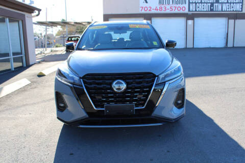 2021 Nissan Kicks SR