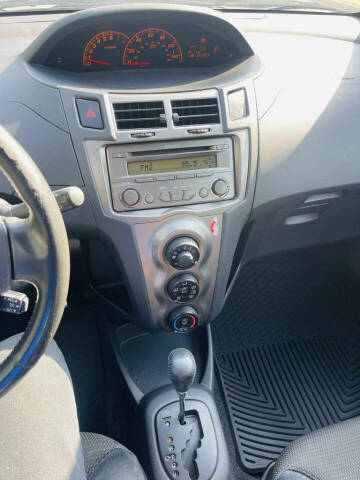 2009 Toyota Yaris S