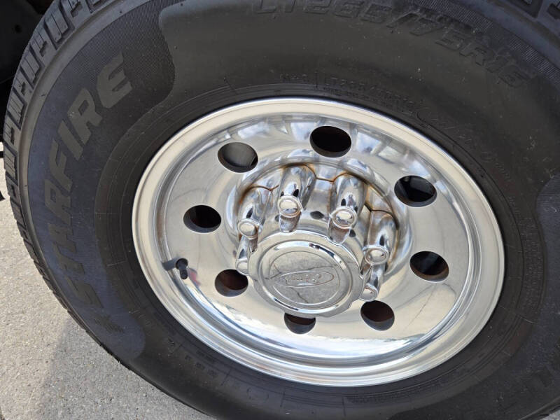 2003 Ford Excursion XLT