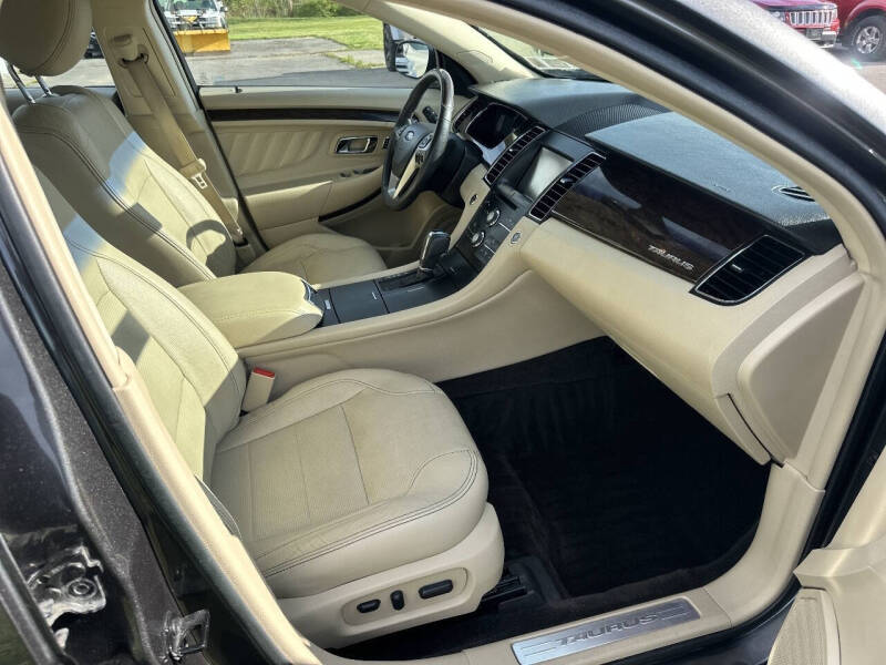 2015 Ford Taurus Limited