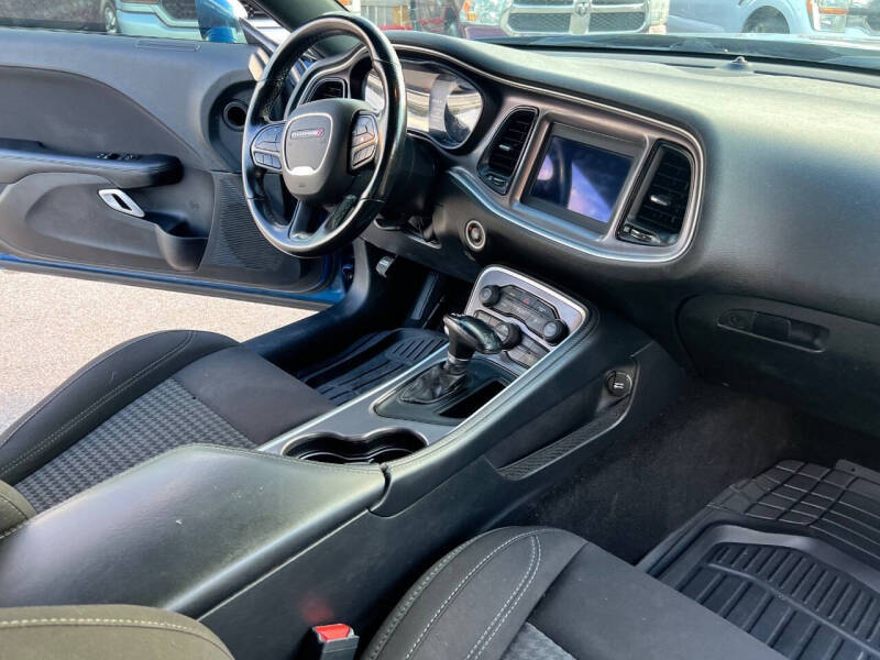 2021 Dodge Challenger SXT