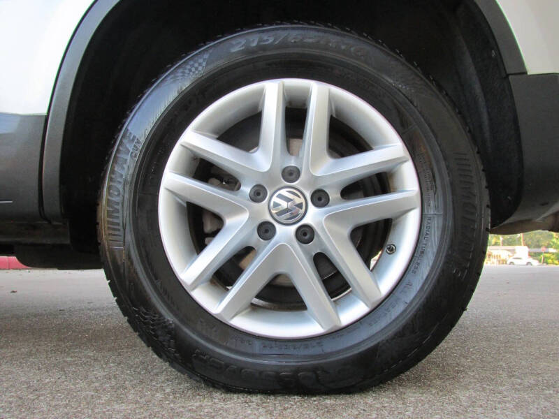 2011 Volkswagen Tiguan S