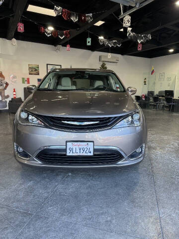 2018 Chrysler Pacifica Hybrid Touring Plus