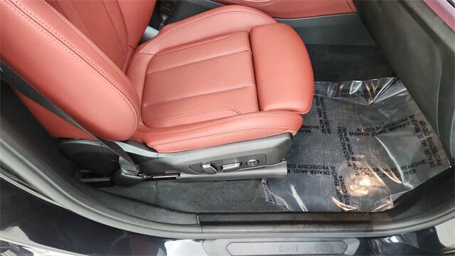 2025 BMW X4 xDrive30i