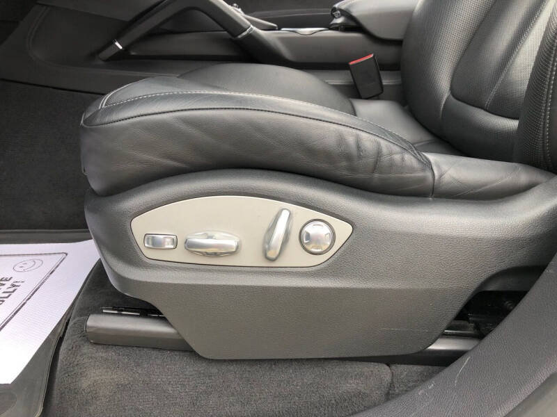 2013 Porsche Cayenne GTS