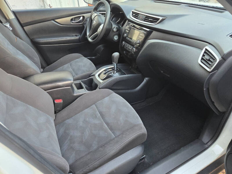 2016 Nissan Rogue S