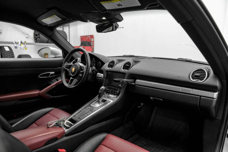 2021 Porsche 718 Cayman S