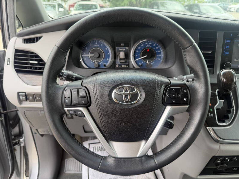 2017 Toyota Sienna