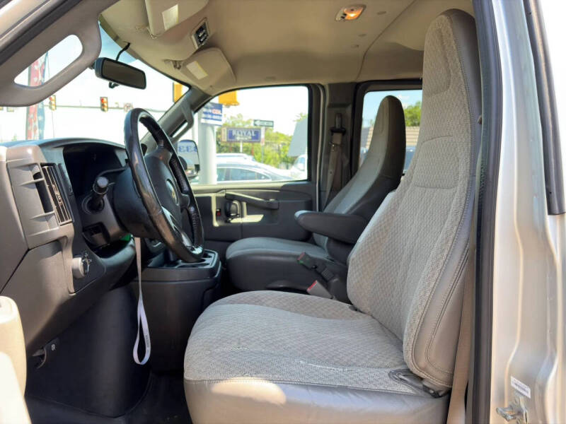 2017 Chevrolet Express LS 2500