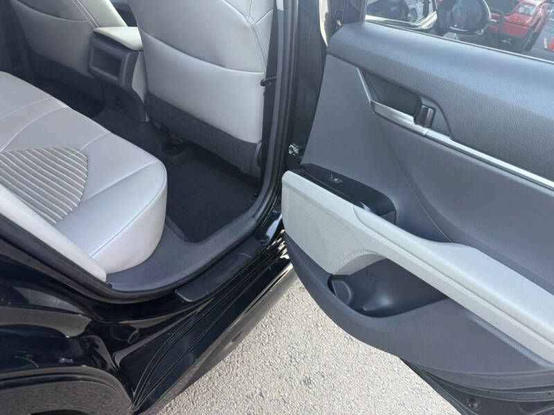 2019 Toyota Camry SE