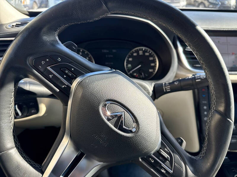 2019 Infiniti QX50 Essential