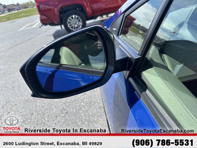 2025 Toyota Prius LE