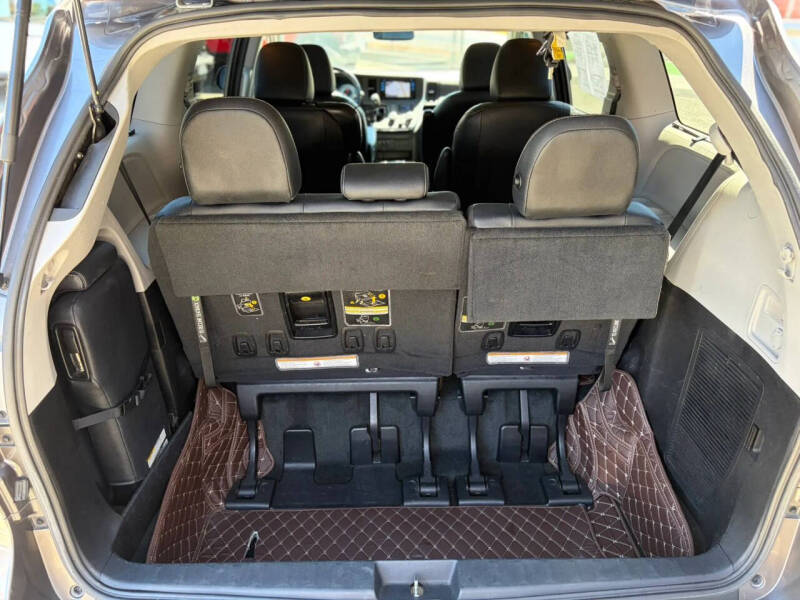 2016 Toyota Sienna