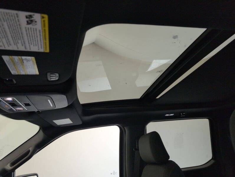 2023 Ford F-150 Lightning Lariat