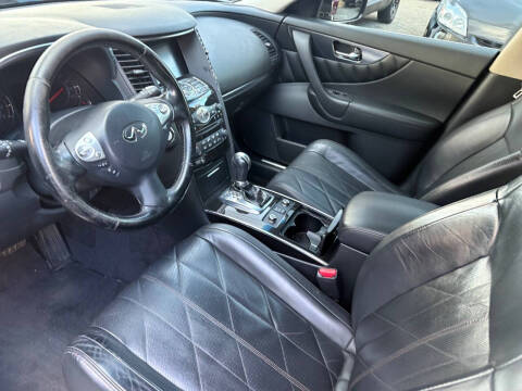 2011 Infiniti FX35