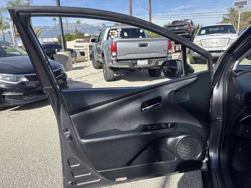 2021 Toyota Prius XLE