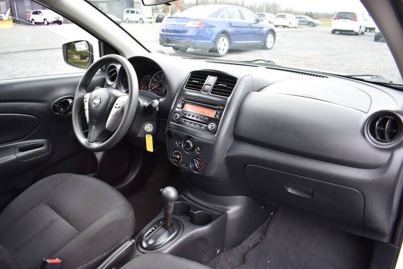 2016 Nissan Versa 1.6 S Plus