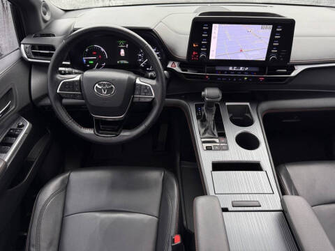 2022 Toyota Sienna XSE 7-Passenger