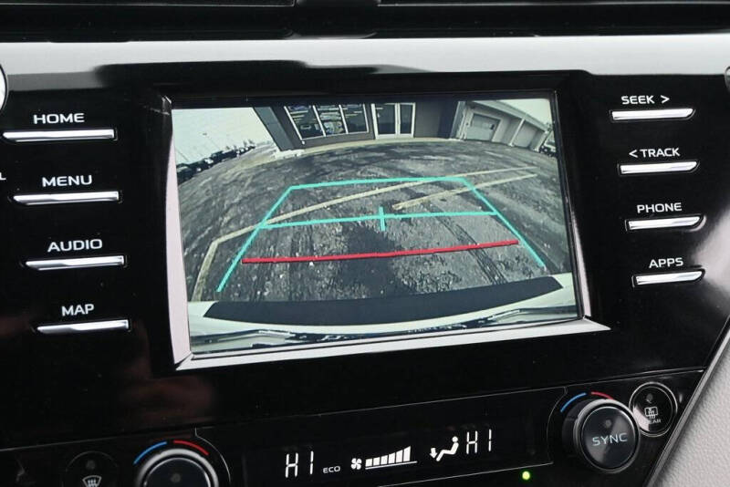 2019 Toyota Camry Hybrid LE