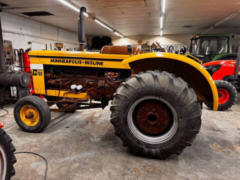 1964 Minneapolis Moline G-705 Tractor