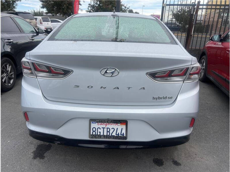2018 Hyundai Sonata Hybrid SE