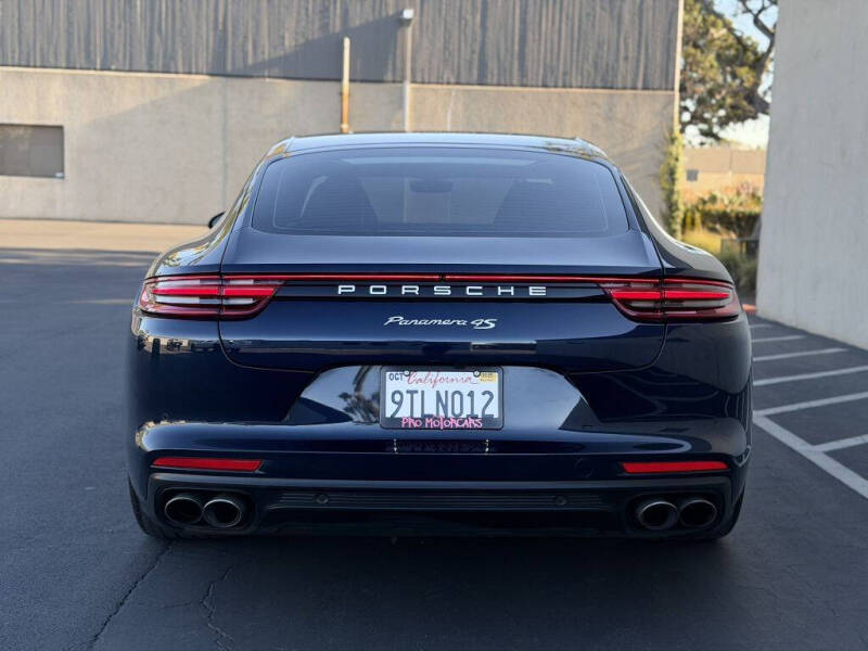2018 Porsche Panamera 4S