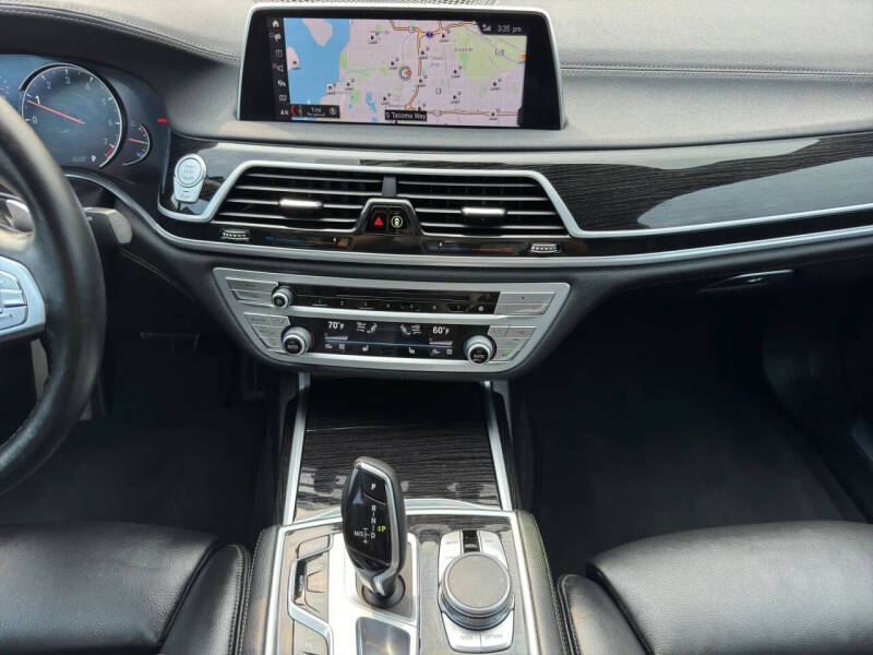 2019 BMW 7 Series 740i