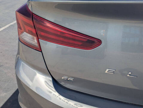 2019 Hyundai Elantra SE