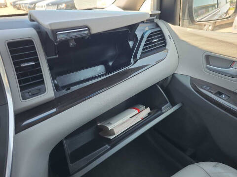 2017 Toyota Sienna XLE 7-Passenger