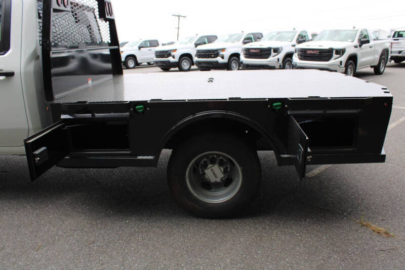 2025 GMC Sierra 3500HD CC Pro