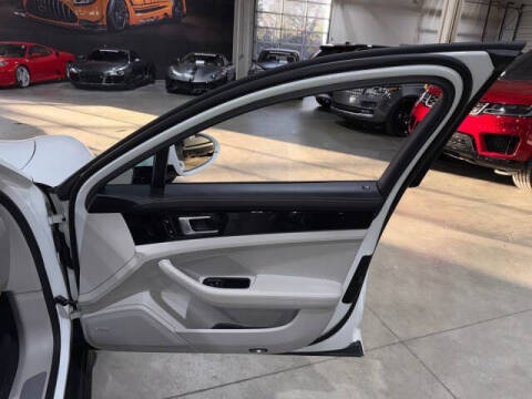 2017 Porsche Panamera