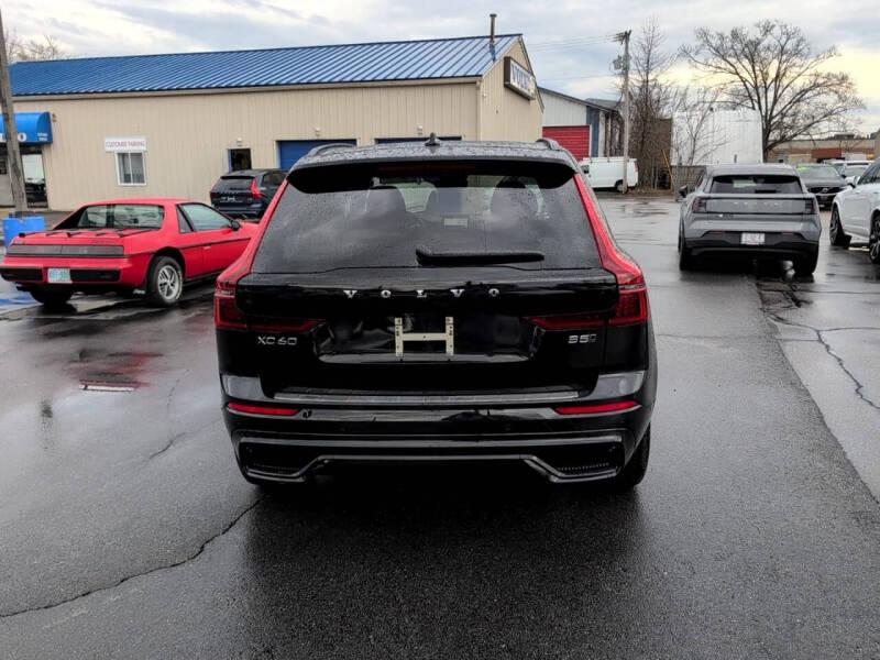 2026 Volvo XC60 B5 Plus