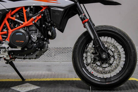 2019 KTM 690 SMC R