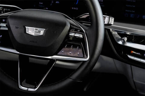 2024 Cadillac LYRIQ Luxury 1