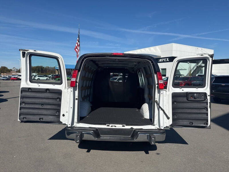 2023 Chevrolet Express 2500