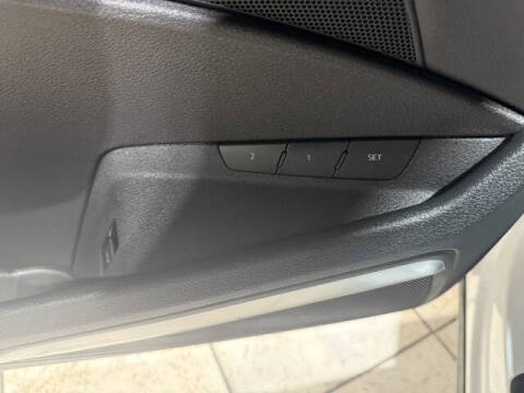 2019 Audi e-tron quattro Premium Plus