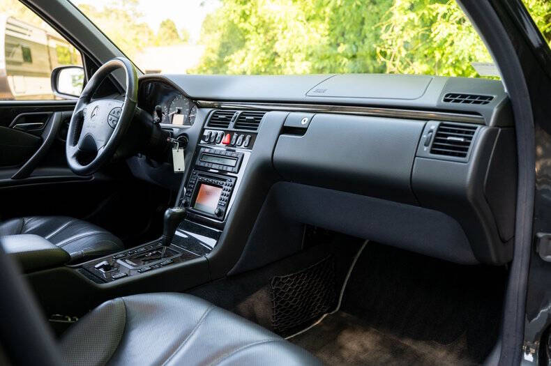 2000 Mercedes-Benz E-Class E 55 AMG