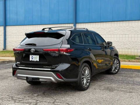 2022 Toyota Highlander Platinum