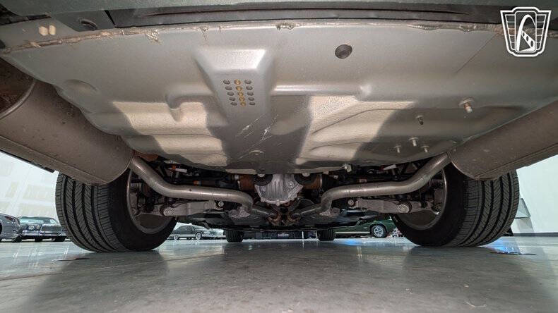 2004 Ford Thunderbird