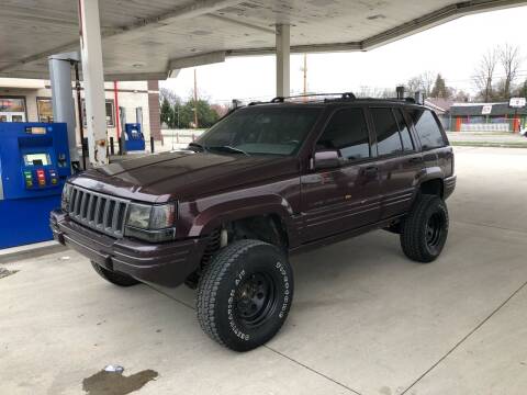 1996 Jeep Grand Cherokee for sale at JE Auto Sales LLC in Indianapolis IN