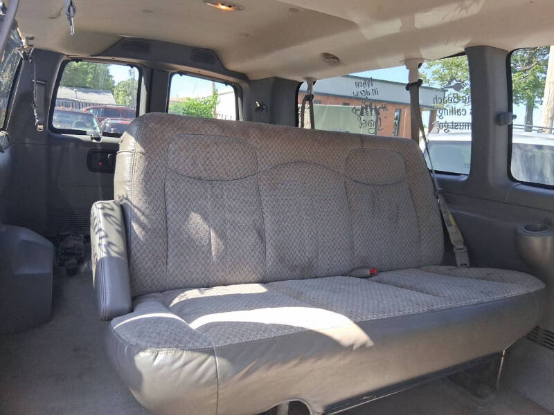 2005 Chevrolet Express 3500